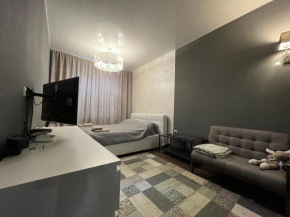 Kingsize bed Self check in & Smart tv and Parking